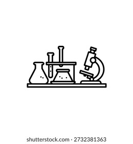 Equipamento de laboratório, incluindo microscópio e garrafas de vidro sobre uma mesa