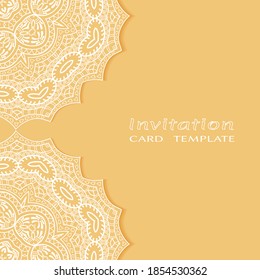 Plantilla de tarjeta de invitación de encaje con elemento mandala. Patrón de línea de perro. Fondo decorativo de arte de fibra de trabajo abierto para boda, tarjeta de saludo de San Valentín, invitación de cumpleaños