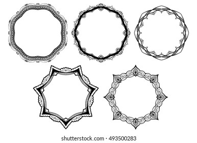 The lace material. 5 / Fashionable and pretty frame.