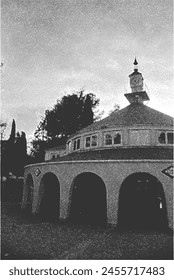 Lago Station building as seen from outside