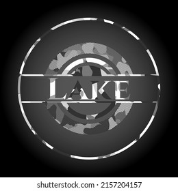 Emblema de camuflaje gris del lago. Ilustración vectorial. 