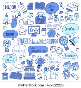 Iconos de doodle lineal de la escuela de idiomas en papel de cuaderno