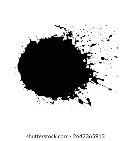 Um grande borrão de tinta preta domina a imagem com manchas menores irradiando para fora sobre um fundo branco. A textura é áspera e irregular, criando um efeito visual dinâmico e ligeiramente caótico.