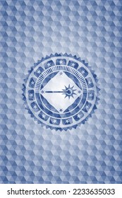 icono láser dentro de la placa azul con fondo de patrón geométrico. 