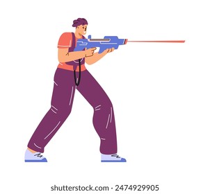Juego de etiquetas láser. Ilustración vectorial de un jugador con una pistola láser involucrado en un juego intenso. Un personaje juega un juego de supervivencia. Hombre de longitud completa en estilo plano sobre fondo aislado.