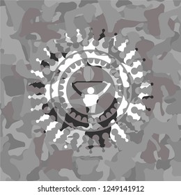 lat pull down, exercise icon on grey camo pattern