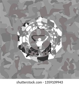 lat pull down, exercise icon on grey camo pattern