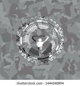 lat pull down, exercise icon inside grey camo texture