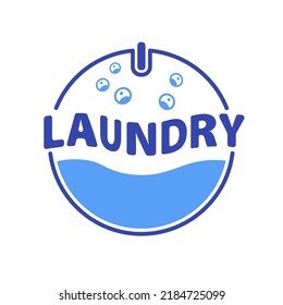 El concepto de logotipo de lavandería en azul. Concepto de lavadora de iconos con burbujas para lavar ropa de negocios. Plantilla moderna para su diseño sobre fondo blanco. EPS10.