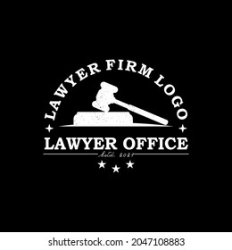 Law office logo with gavel. hammer illustration. Vector vintage attorney, advocate label, juridical firm badge. Act, principle, legal icon design