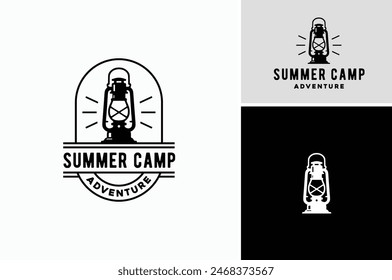 Vector de EPS en capas de la lámpara de aceite de mano vieja Luz de linterna de queroseno para la aventura nocturna Diseño de logotipo de camping al aire libre