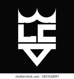 Monograma del logotipo LC con forma de corona aislada en fondo negro