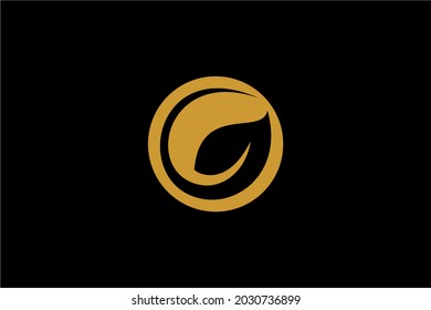 Diseño de logotipo de hoja. Símbolo de signo de círculo de hoja verde. Ilustración biológica natural. Iconos vectoriales de hoja y círculo.
