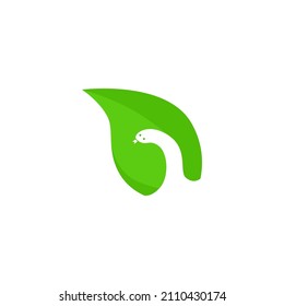 Leaf-Logo mit negativem Raumschlangen-Vektordesign. Grünes Blatt-Logo. Logo für Tiere und Reptilien.