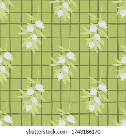 Hojas y bayas sin fisuras sobre fondo verde. Papel de flores. Huella botánica. Fondo decorativo para el diseño de tejidos, impresión textil, papel envolvente, cubierta. Ilustración del vector