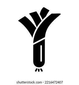 Leeks, fresh onion stalk isolated design vector glyph icon. Vegetable sign. Graph symbol for food and drinks web site, apps design, mobile apps and print media, logo, UI