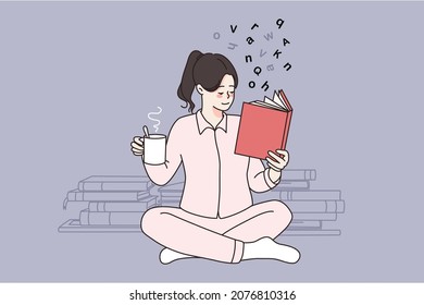 El ambiente relajante y relajante. Niña sonriente sentada en el suelo leyendo libro de lectura relajante beber té o café ilustración vectorial 