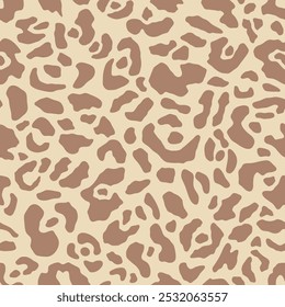 Leopard beige print, seamless pattern. Skin of cheetah or leopard. Fashionable fabric design, elegant animal background. Animal spots. Vector texture