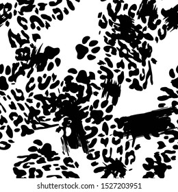 Leopard Print Animal Seamless Pattern. Fur Skin Vector Texture. Cheetah, Jaguar, Panther Camouflage Design Background.