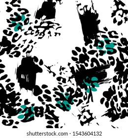 Leopard Print Animal Seamless Pattern. Fur Skin Vector Texture. Cheetah, Jaguar, Panther Camouflage Design Background.