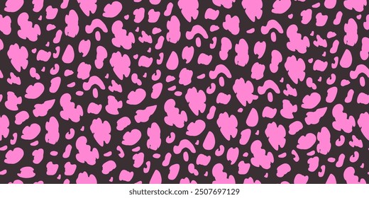 Patrón sin costuras de leopardo. Impresión animalista para tela, papel. Vector dibujado a mano de fondo