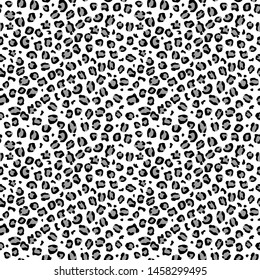 Leopard seamless print pattern animal vector skin texture.