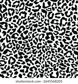 leopard skin pattern. vector print. seamless pattern for clothing or print	