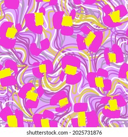 Leopard spots fur imitation. Animal skin cheetah seamless pattern on abstract geometric texture with chaotic tangled lines. Daisy flowers illusion. Trendy flat style. Intricate backdrop for textile.