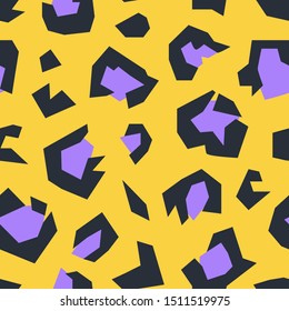Leopard vector seamless pattern. Animal skin texture in retro 1980 - 1990's fashion style, trendy neon colors, abstract geometric shape.