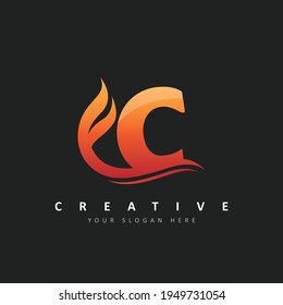 Diseño del logotipo de la letra C con llamas de fuego e iluminación del vector de eslora naranja