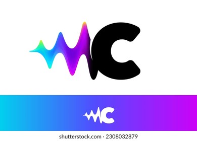 Logo de la letra C con flujo de ondas sonoras. Efecto de desperfecto de línea vibrante. Icono de degradado de neón multicolor. Fuente vectorial para la etiqueta de audio, publicidad multimedia de la empresa, afiches para DJ, pantallas de juego, identidad musical.