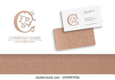 Plantilla del logotipo de la letra C. Monnograma, delicado diseño floral. Logo personal. Diseño de vectores.