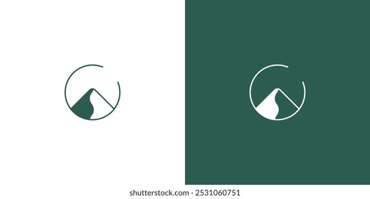 Letra C com design de logotipo de montanha