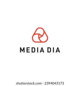 Buchstabe D mit Medienlogo