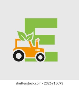 Letra E Concepto De Logotipo Agrícola Con Plantilla De Vector De Icono De Tractor. Símbolo de granja ecológica