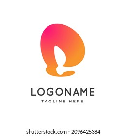 Logo de la carta E divertido, idea abstracta del diseño del logo dramático inicial
