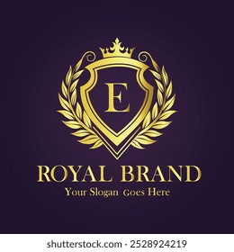 Letra E corona dorada logo Ilustración vectorial.