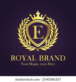 Letra E coroa dourada logotipo vetor ilustração.