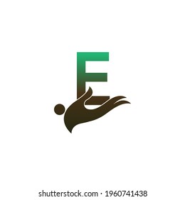 Icono del logotipo de la letra E con la plantilla de símbolo de diseño manual de personas vector
