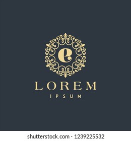 letter e ornament
