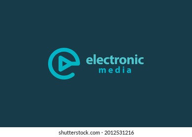 Carta e logotipo de negocios de medios electrónicos de arte simple y en línea