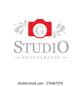 Letter G logo , creative red camera symbol floral , Elegant calligraphic ornament line art monogram logo design for photographer , Fashion & wedding photography logo design . vector illustration