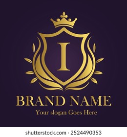 Letra I ilustração do vetor do logotipo da coroa dourada.
