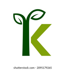 Letra K con un concepto foliar. Muy adecuado para diversos fines comerciales naturales también para ícono, símbolo, logotipo y muchos más.
