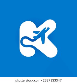 Logo de la letra K con pista de avión. Icono de estilo de espacio negativo. Puntero del navegador del avión. Tipo de vectores para identidad de aerolíneas, aplicación de viajes, afiches de viaje, compañía de jet y publicidad de envío.