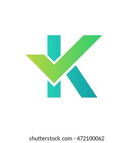 Logotipo da letra K com marca de verificação, sinal OK.