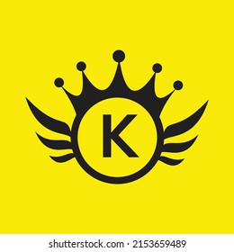 Letra K Queen Logo Diseño vector temp logotipo de la corona Elegante logotipo de oro monograma para regalías,
 tarjeta de visita, Boutique, Hotel, Cafe, Joyería
