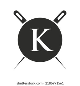 Logotipo de letra K Tailor, combinación de aguja y hilo para bordado, textil, de moda, de tela, plantilla de tela