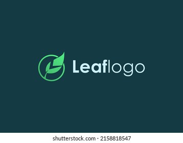 Logo de la letra L. Hoja de forma geométrica con letra L espacio negativo dentro aislado sobre fondo oscuro.  Usable para logotipos de naturaleza, negocios y promoción de marca. Elemento de plantilla de diseño de vectores planos. 