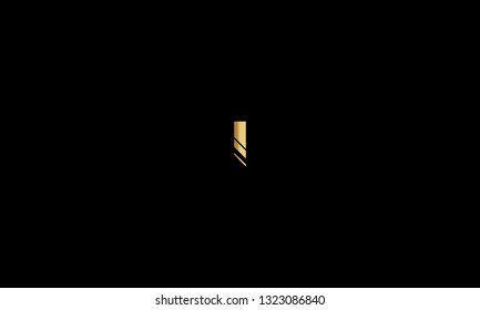 LETTER I LOGO WITH NEGATIVE SPACE EFFECT FOR LOGO DESIGN OR ILLUSTRATION USE